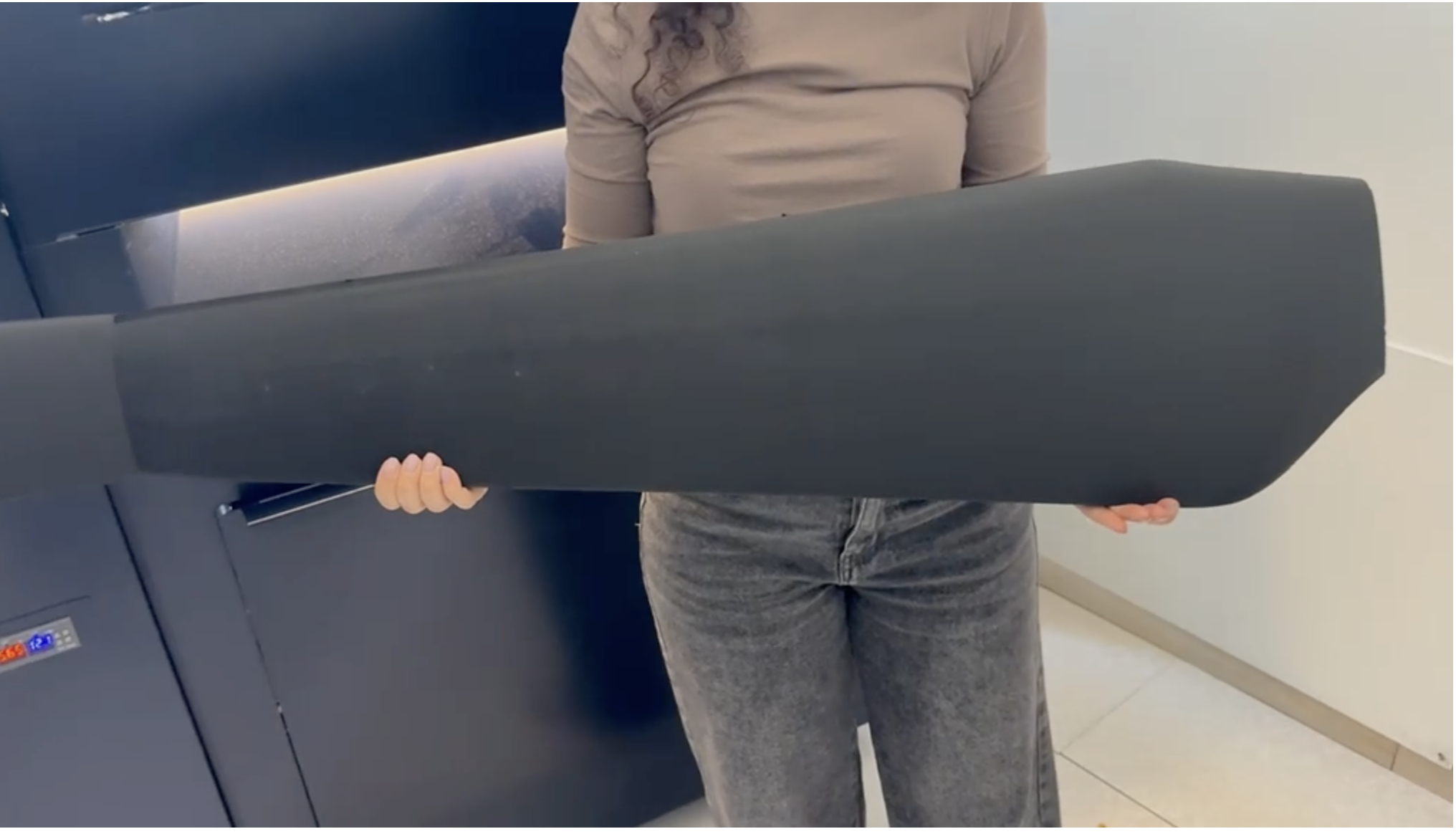 Un’ala da 1,10 metri in un unico pezzo: la stampa 3D large format per l’aerospace — foto 3